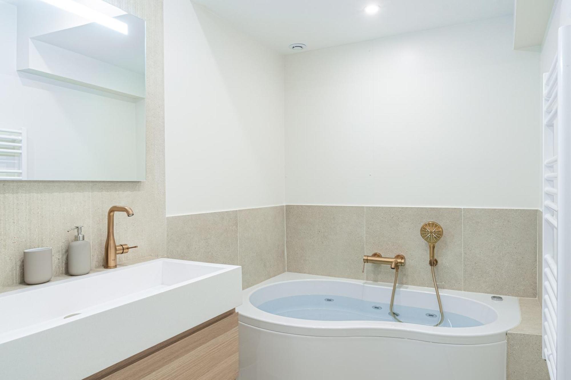 Lavie Maison Ac & Jacuzzi Paris Exterior photo